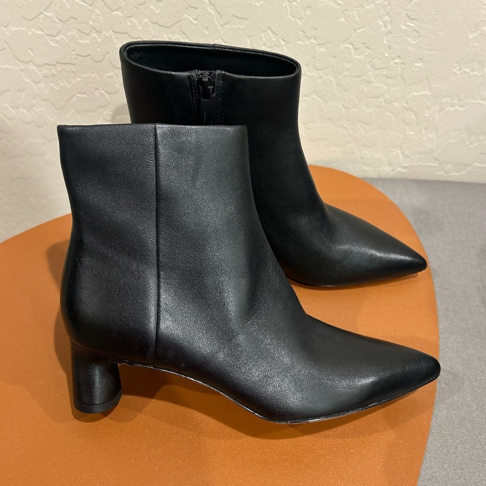 Vince Fitz 41MM Leather Booties Black size 5.5 women’s NEW